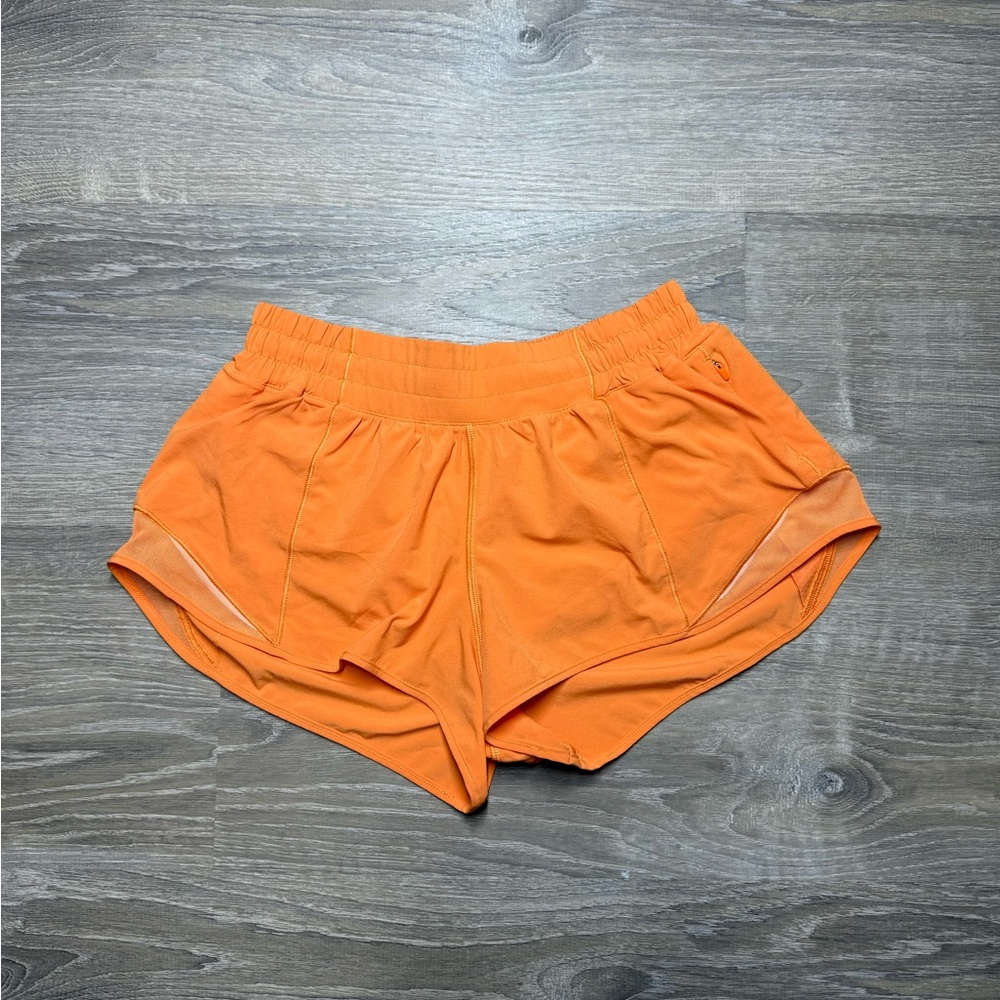 Lululemon Hotty Hot Lined Short 2.5"
